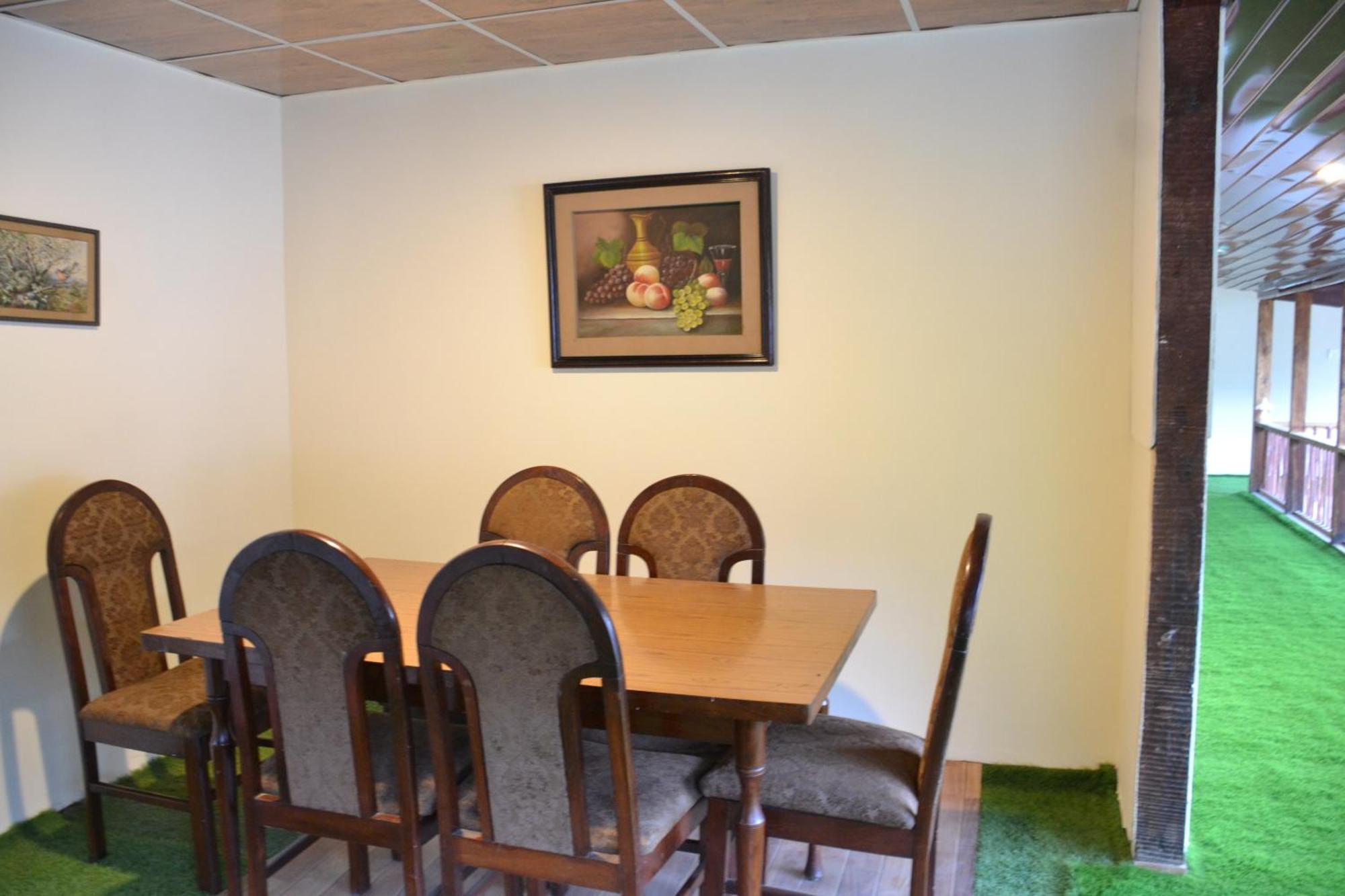 West End Lodges Neelum Экстерьер фото