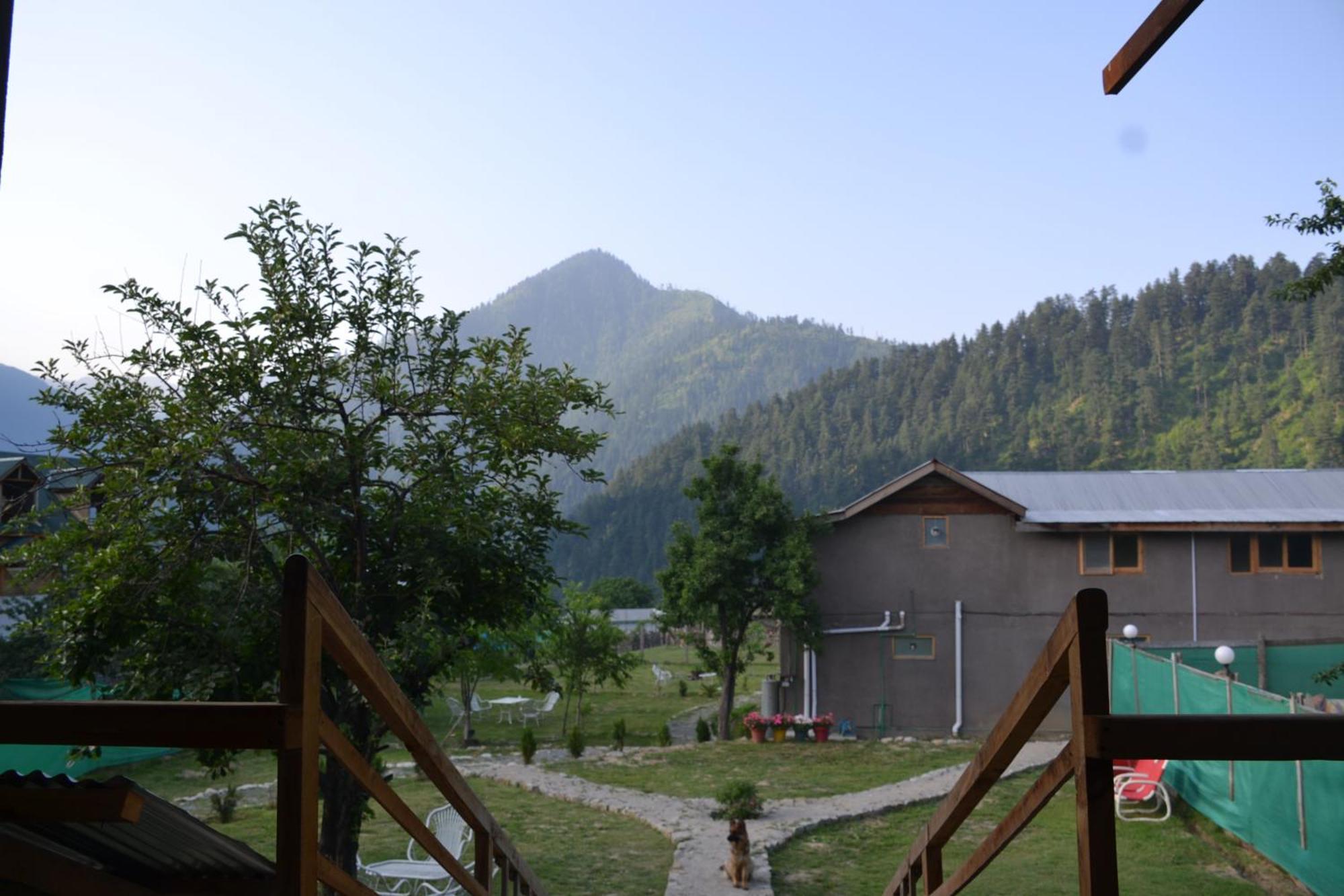 West End Lodges Neelum Экстерьер фото