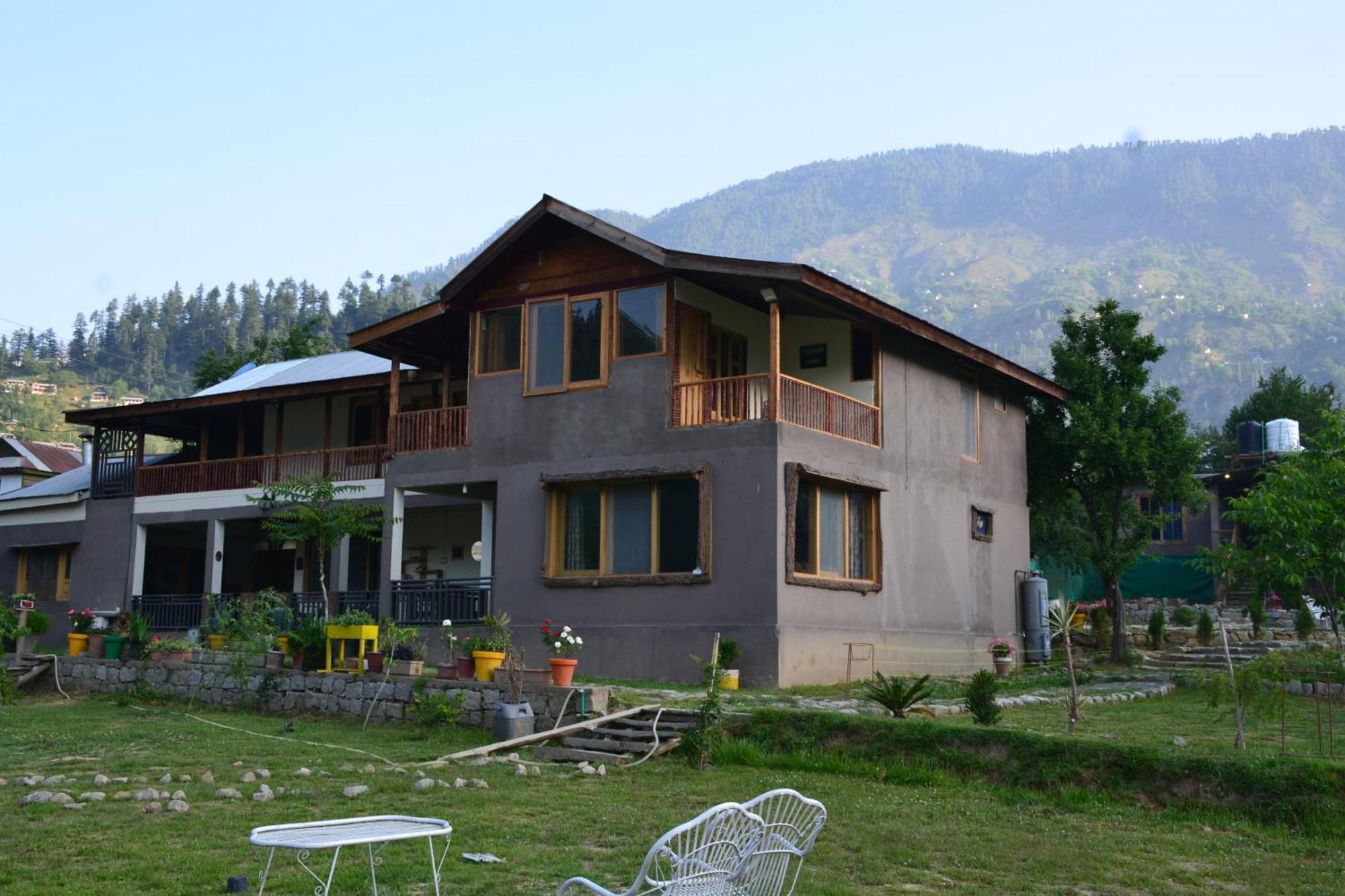 West End Lodges Neelum Экстерьер фото