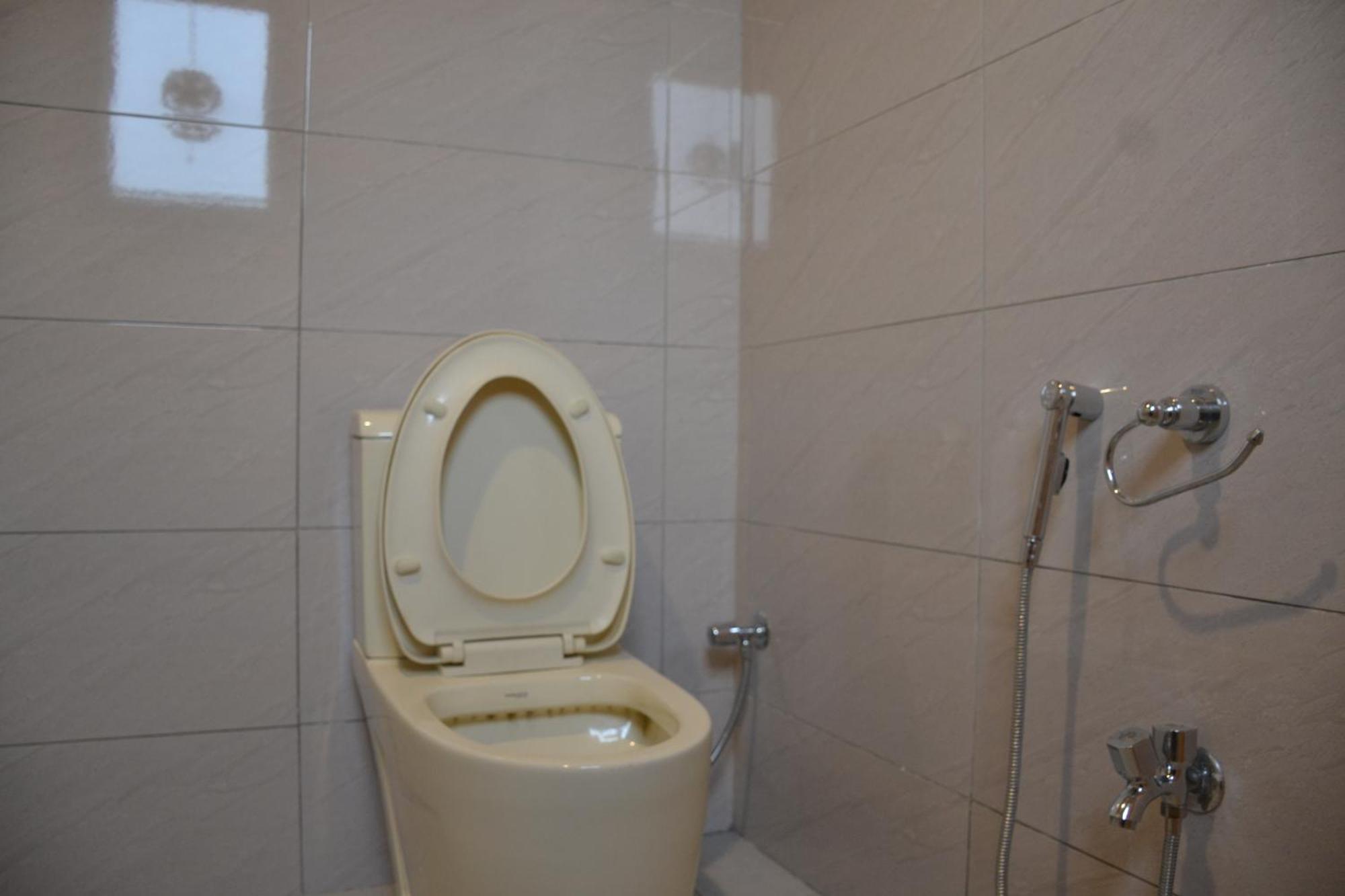 West End Lodges Neelum Экстерьер фото