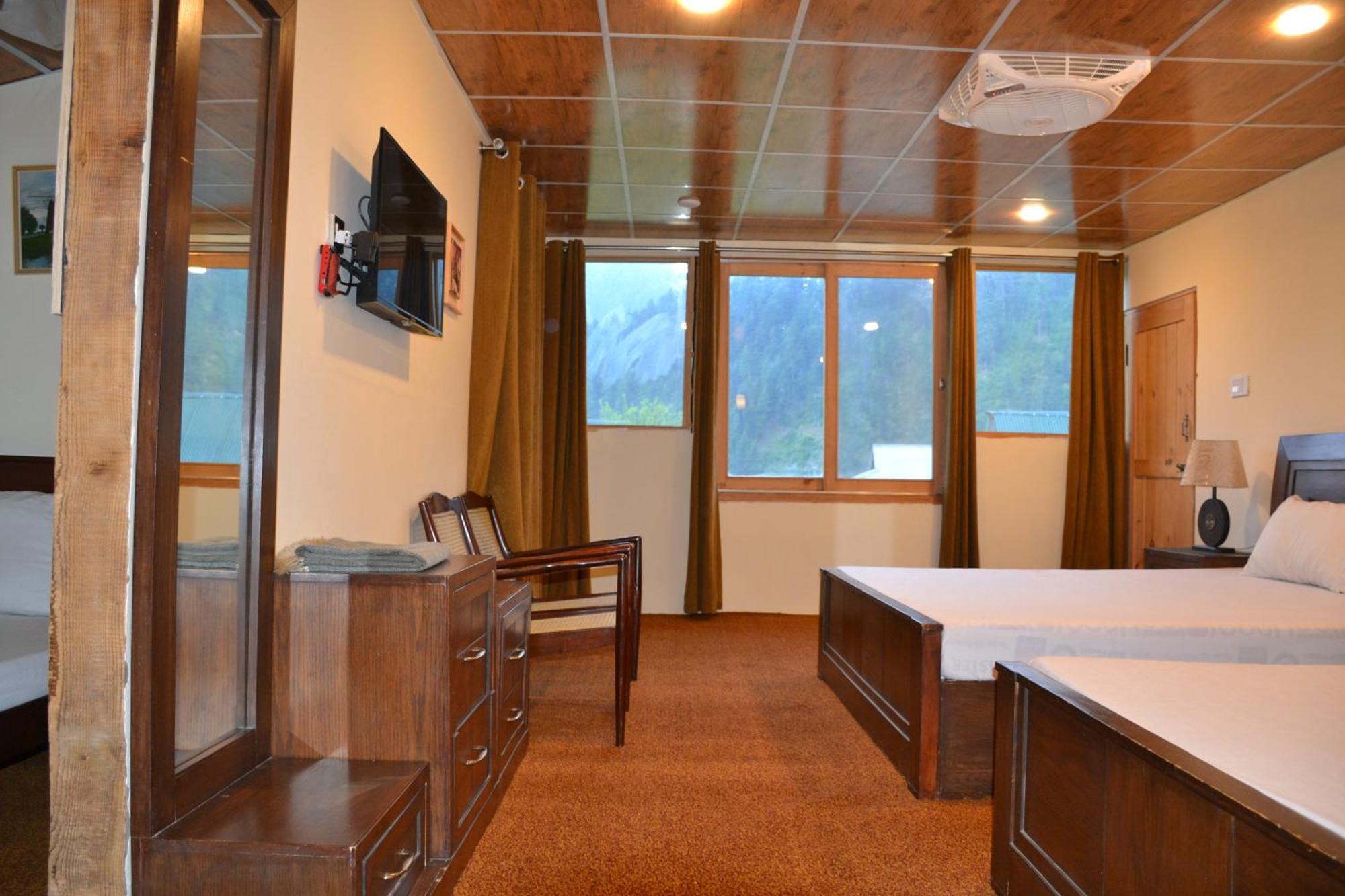 West End Lodges Neelum Экстерьер фото