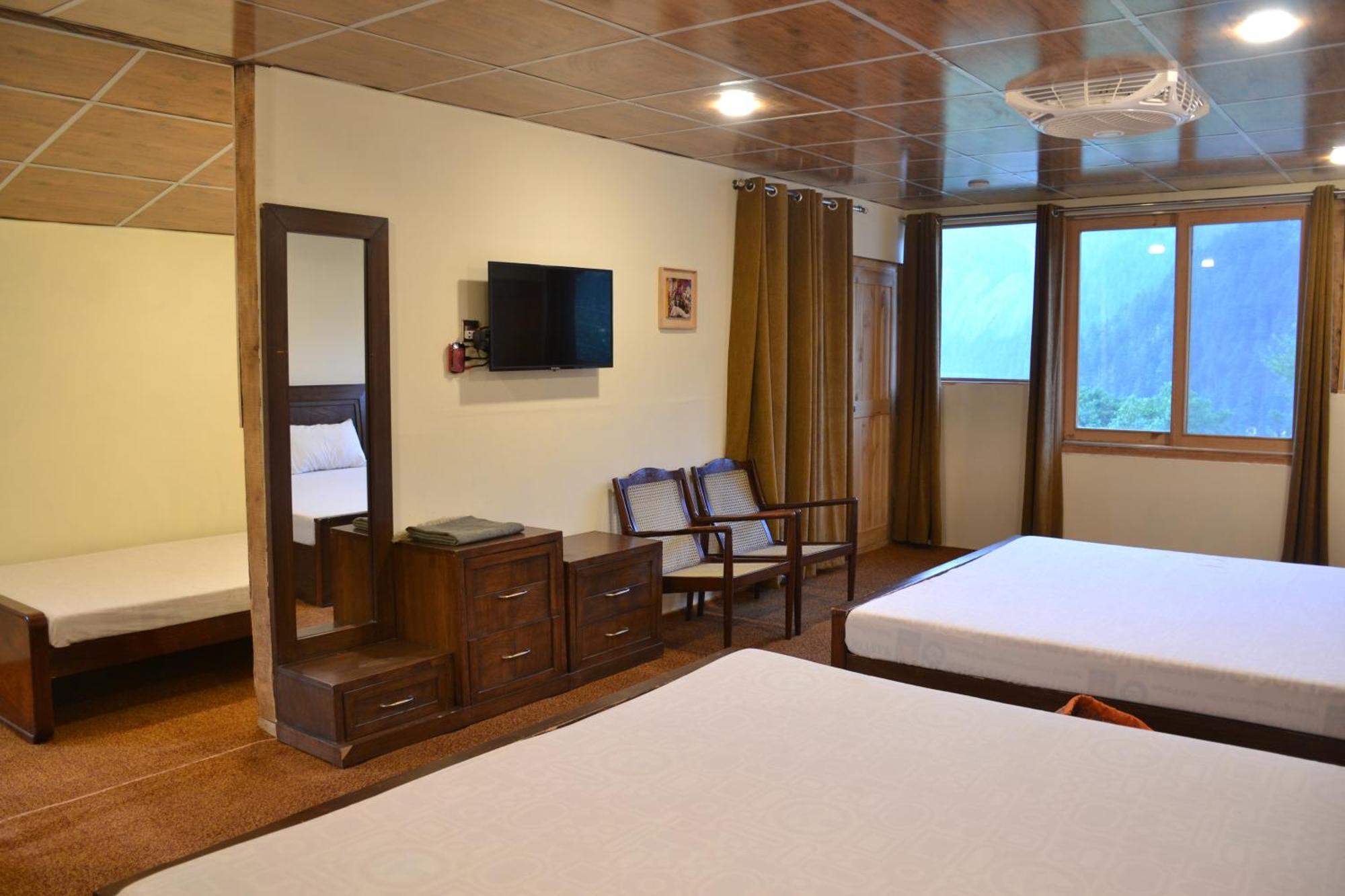 West End Lodges Neelum Экстерьер фото